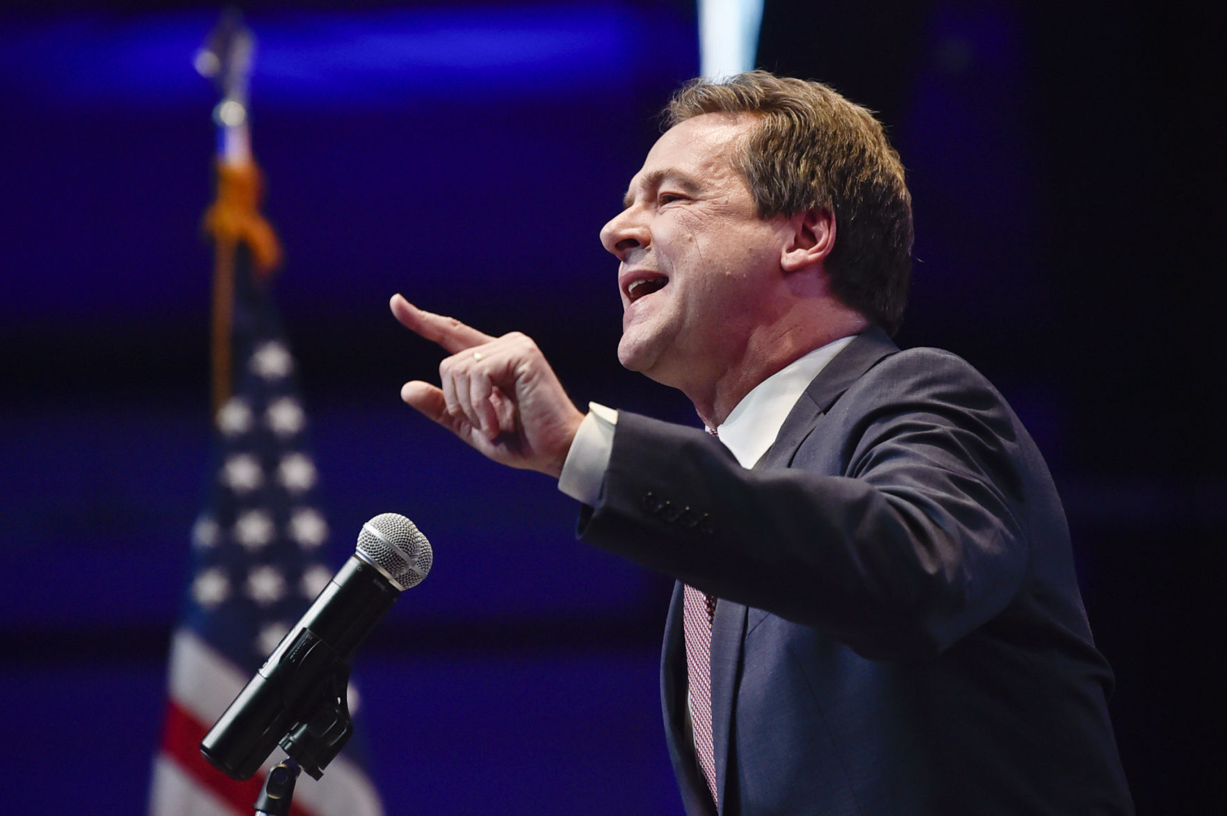 Gov. Steve Bullock speaks at the annual Mansfield-Metcalf